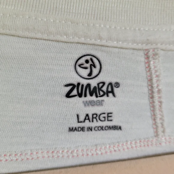 Zumba Womens Tee T-Shirt Top Long Sleeve Cream V-Neck Henley Pink Trim Size L - Picture 3 of 3